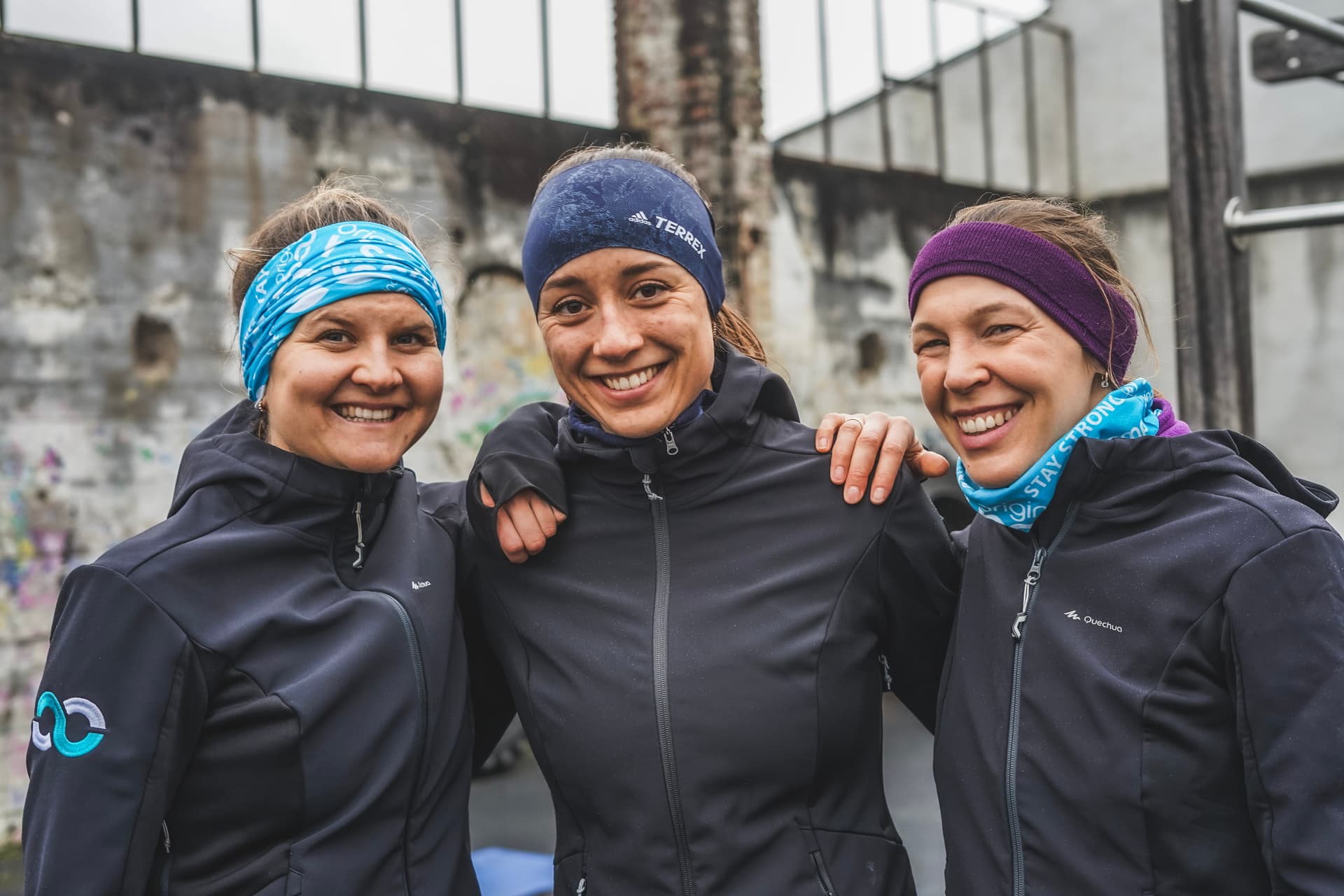 Drei Fitness Trainerinnen
