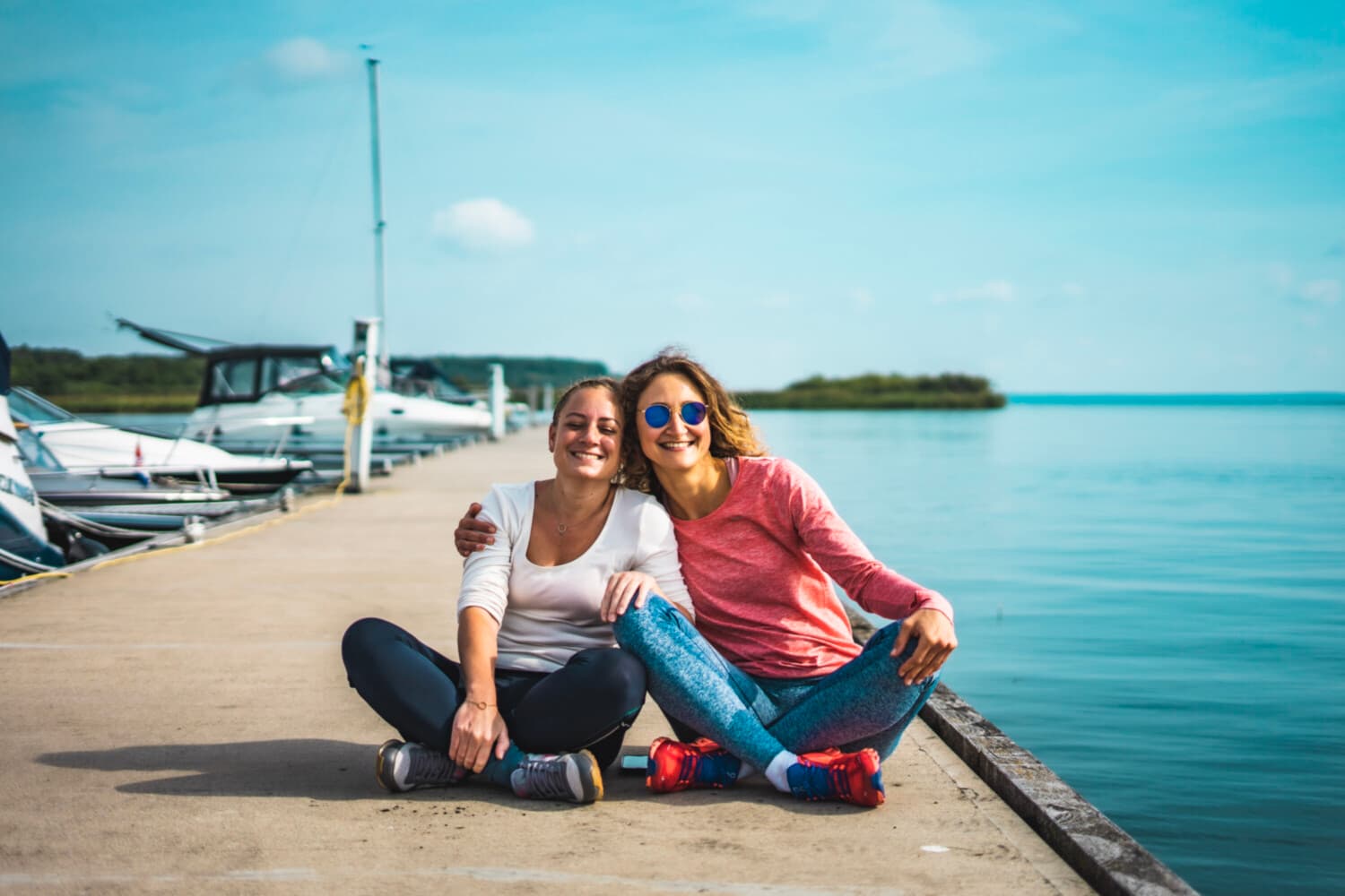 Alleinreisende Frauen die sich im Aktivurlaub kennengelernt haben