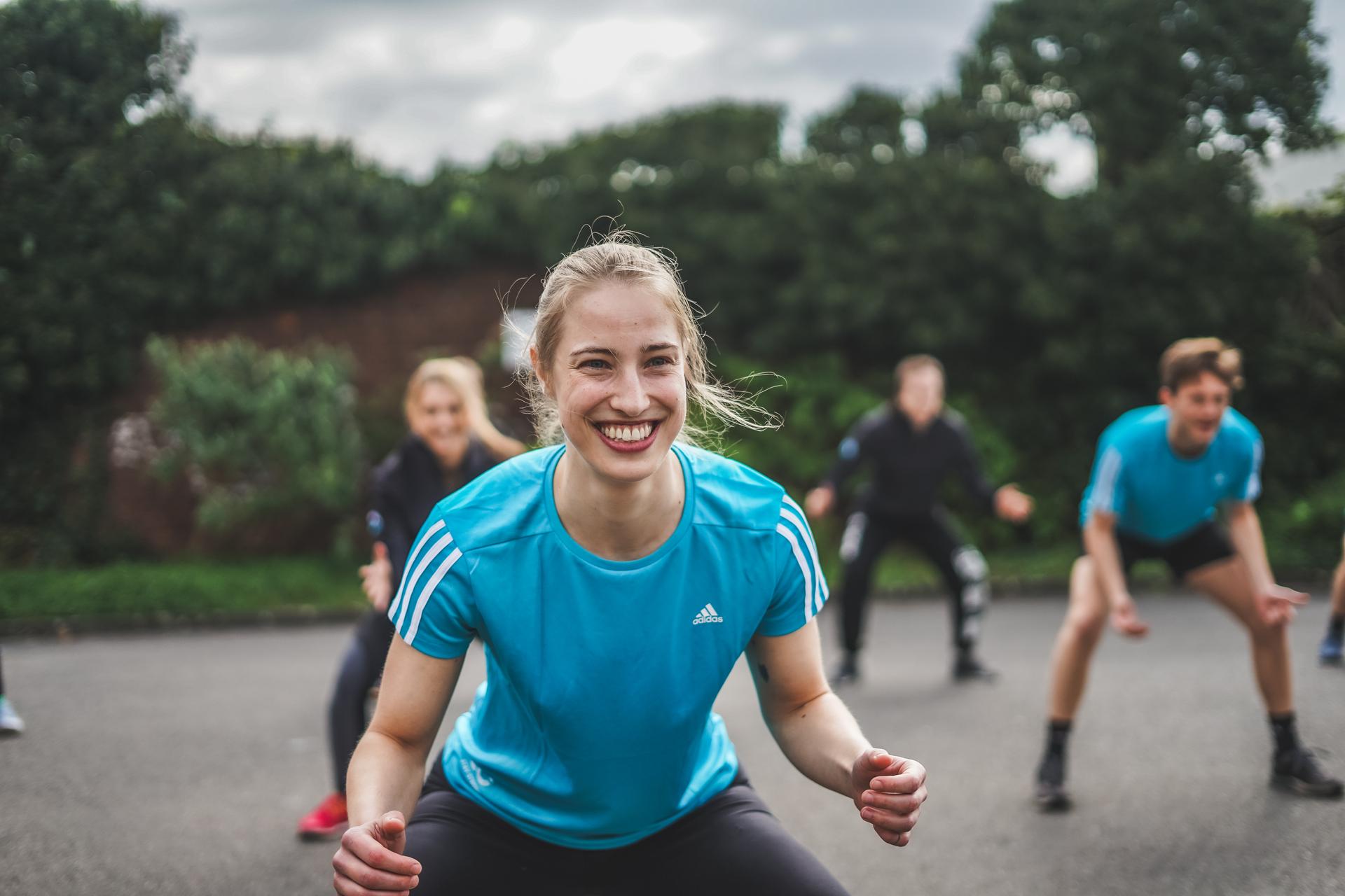 Fitness Trainer Viktoria Clemens aus Berlin im Squat