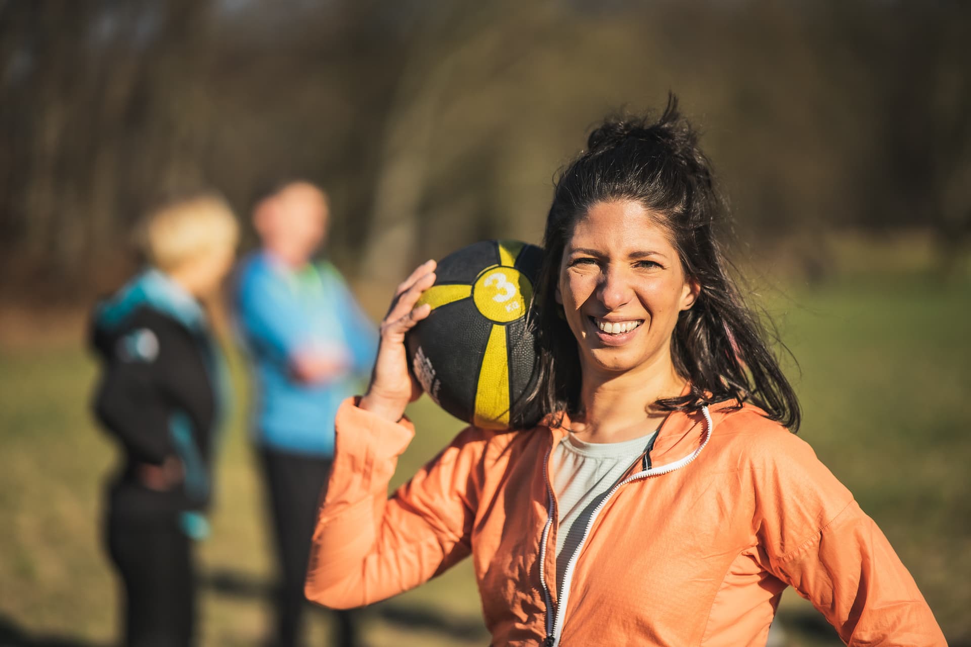 Teilnehmerin mit viel Spaß am Training.