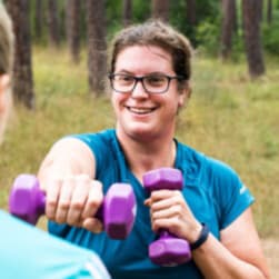 Teilnehmerin Steffi beim Sport